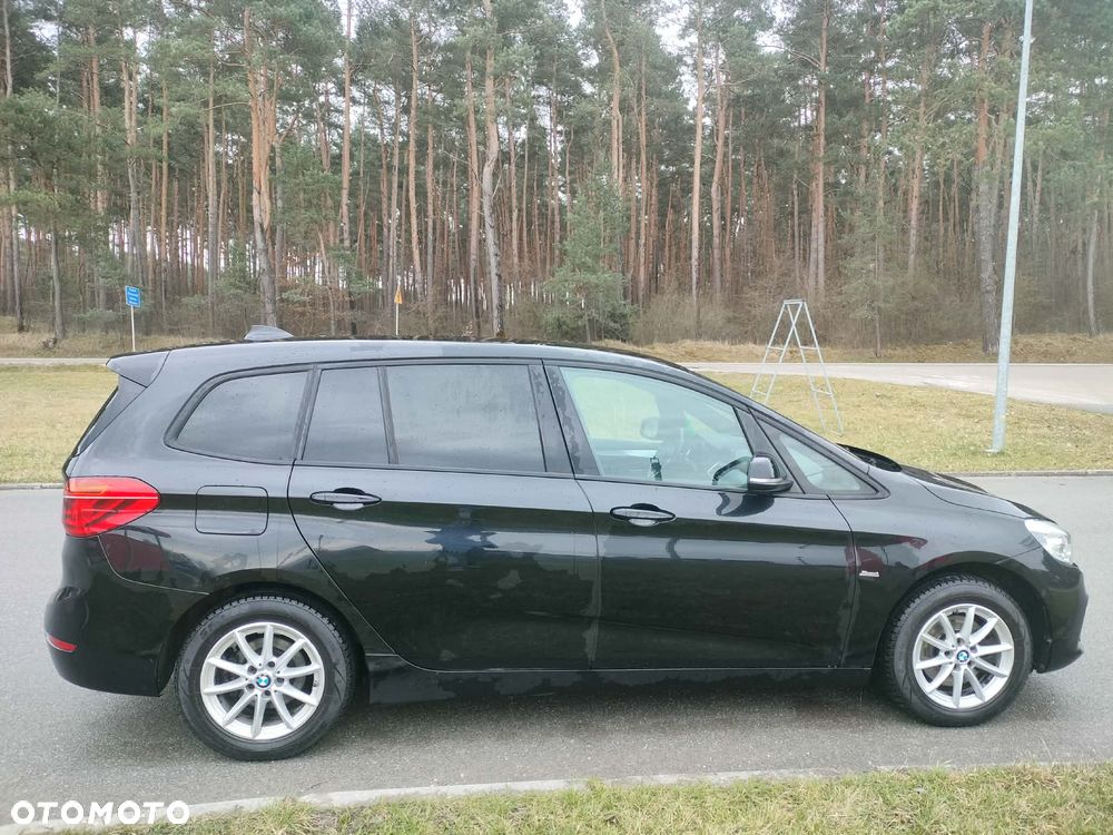 BMW Seria 2 218d Sport - 6