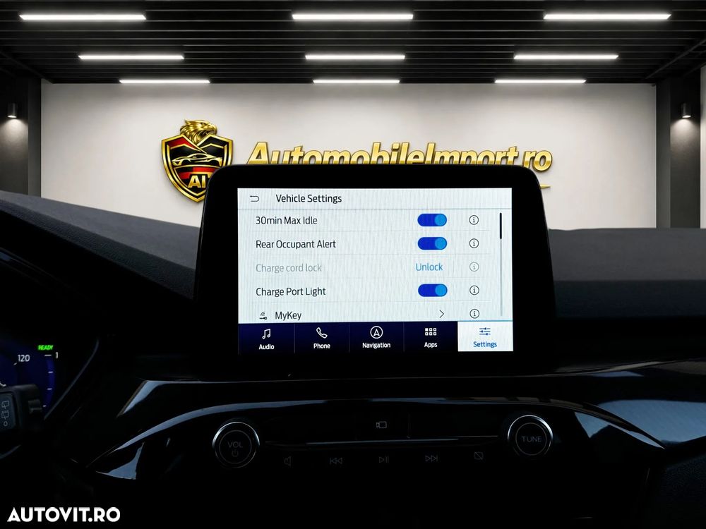 Ford Kuga 2.5 Duratec PHEV ST-LINE - 18