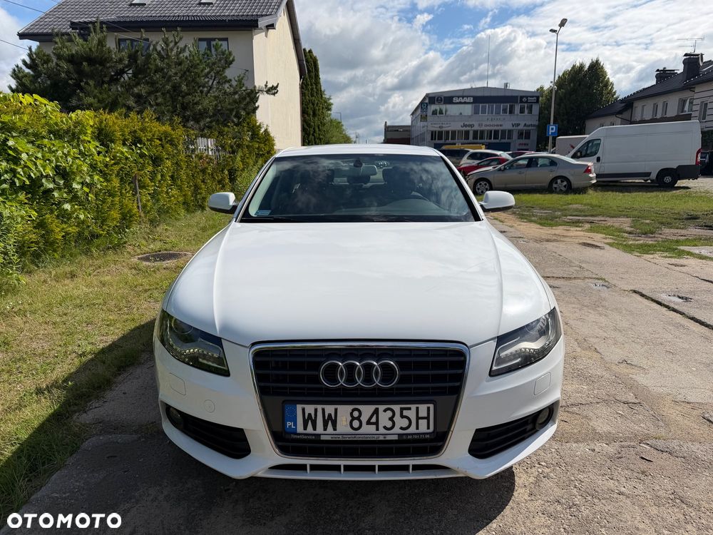 Audi A4 Limousine - 1