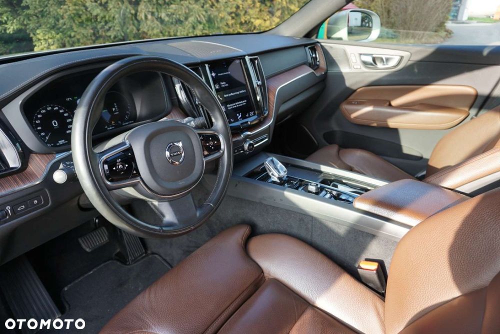 Volvo XC 60 - 8
