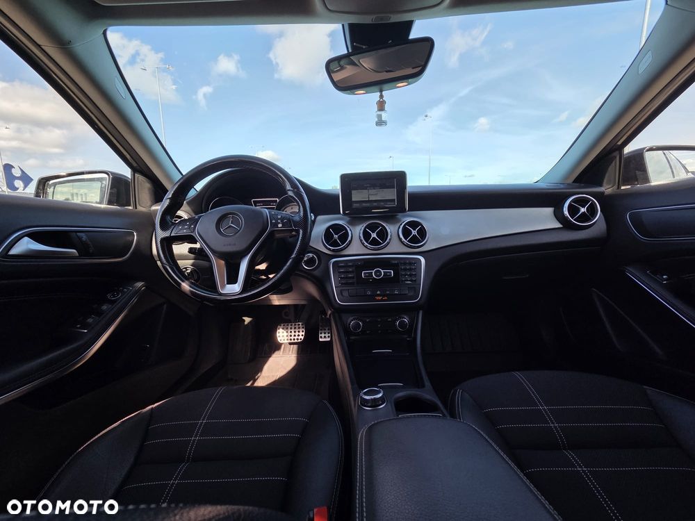 Mercedes-Benz GLA 200 7G-DCT Edition 1 - 10