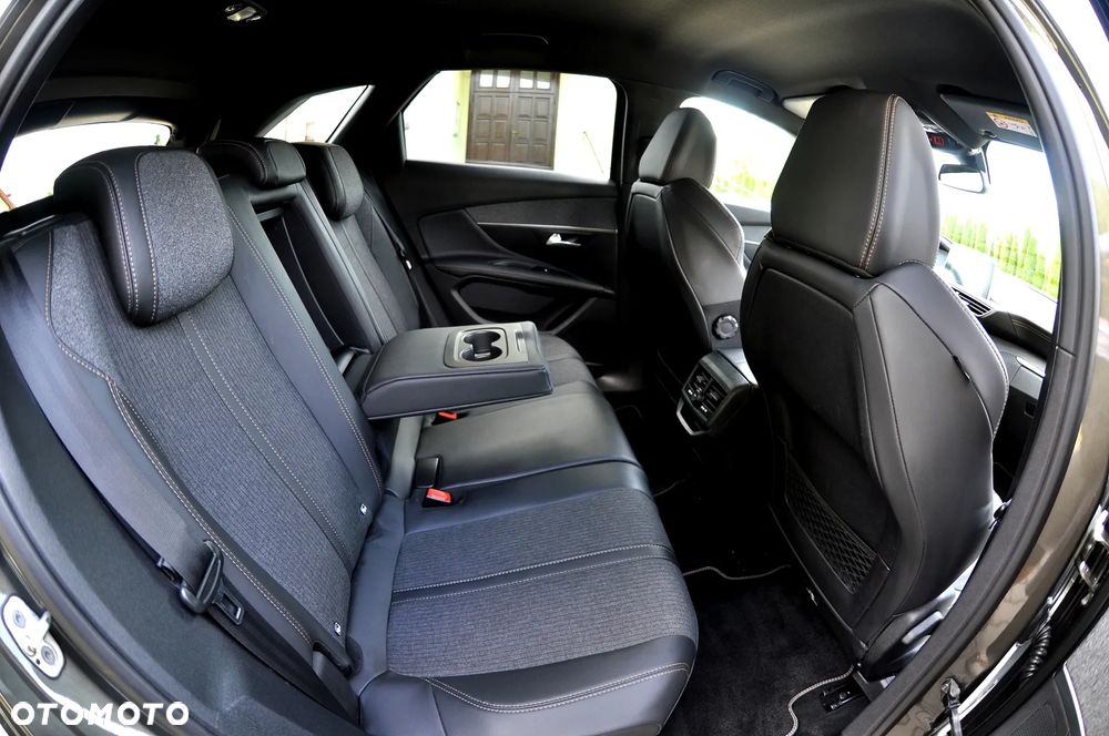 Peugeot 3008 1.2 PureTech Allure S&S EAT6 - 22