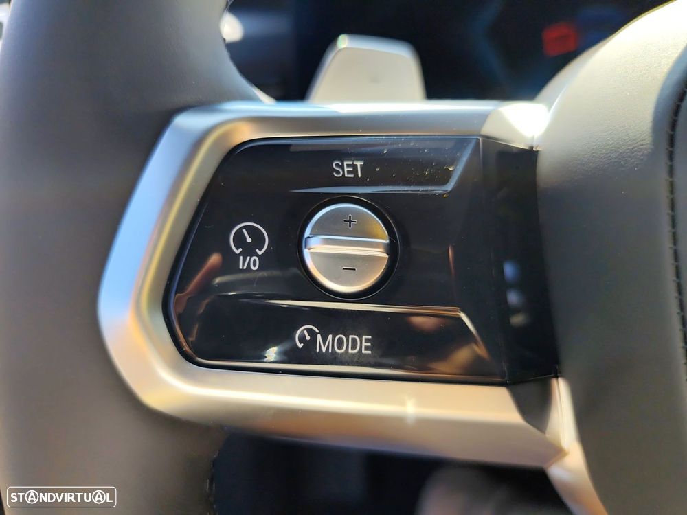 BMW 750 750e xDrive Pack Desportivo M - 18
