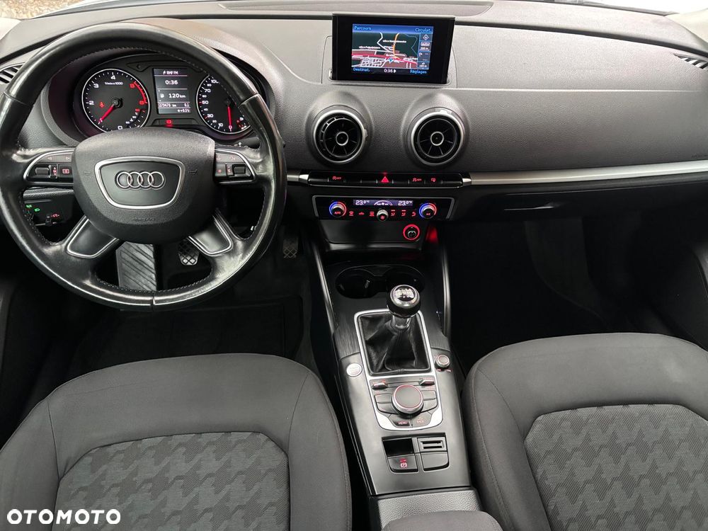 Audi A3 Sportback 1.6 TDI (clean diesel) S line Sportpaket - 23