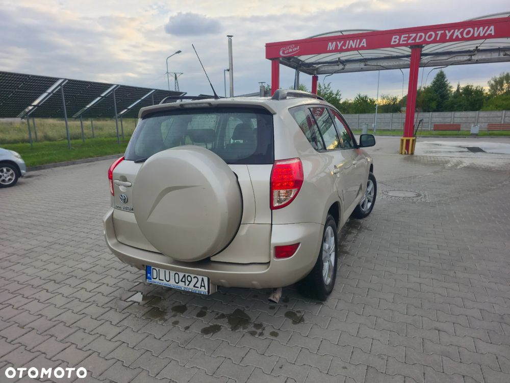 Toyota RAV4 2.0 VVT-i Prestige - 3
