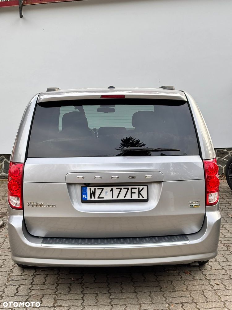 Dodge Grand Caravan - 3