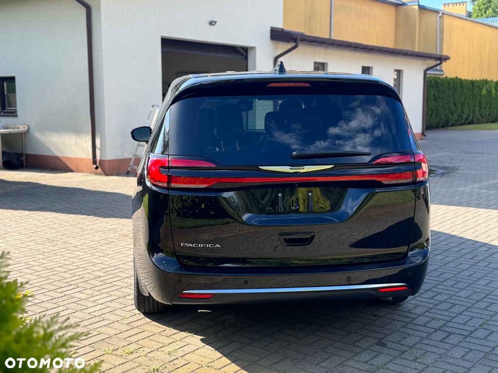 Chrysler Pacifica - 11