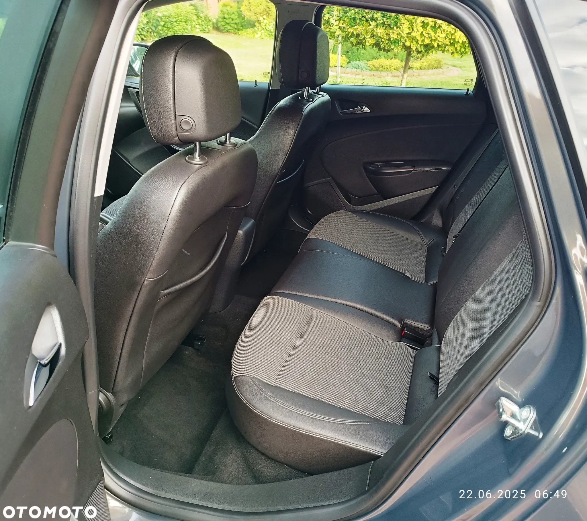 Opel Astra 1.4 Turbo Sports Tourer - 11