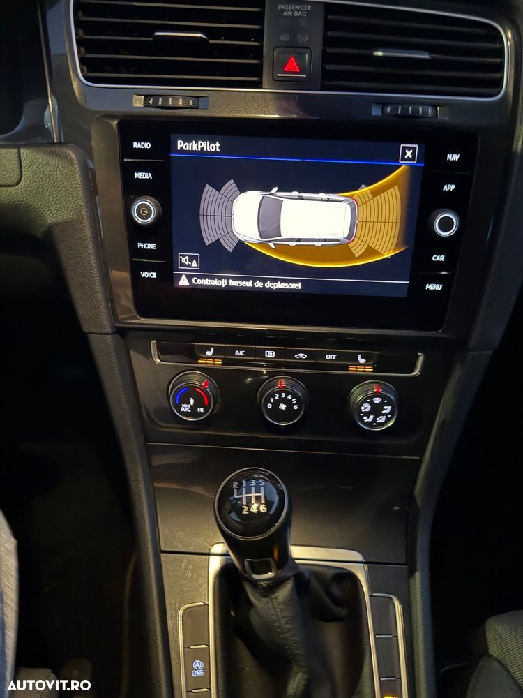 Volkswagen Golf 2.0 TDI (BlueMotion Technology) Comfortline - 31