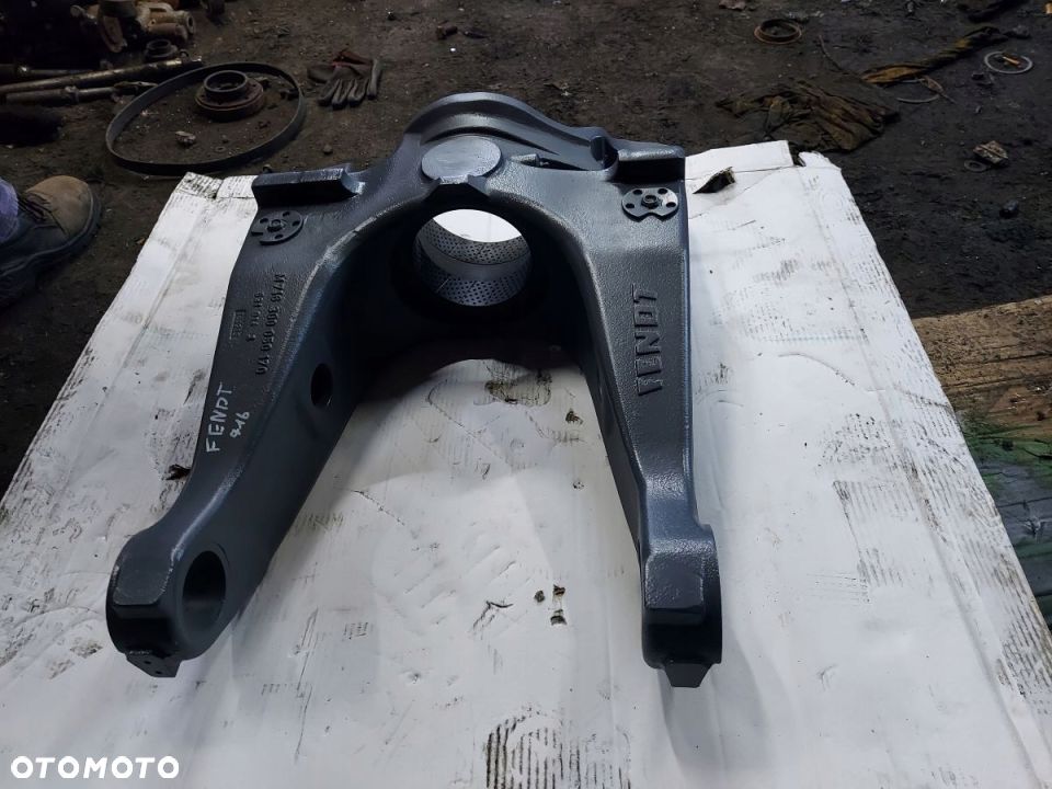 WSPORNIK ZAWIESZENIA OSI PRZÓD FENDT VARIO 716 - 6