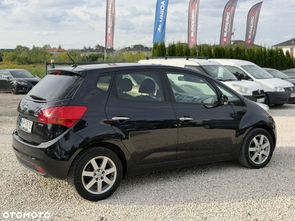 Kia Venga 1.6 CRDi 128 Business Line - 10