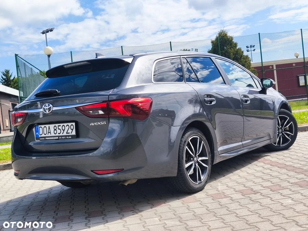 Toyota Avensis Touring Sports 2.0 D-4D Executive - 16
