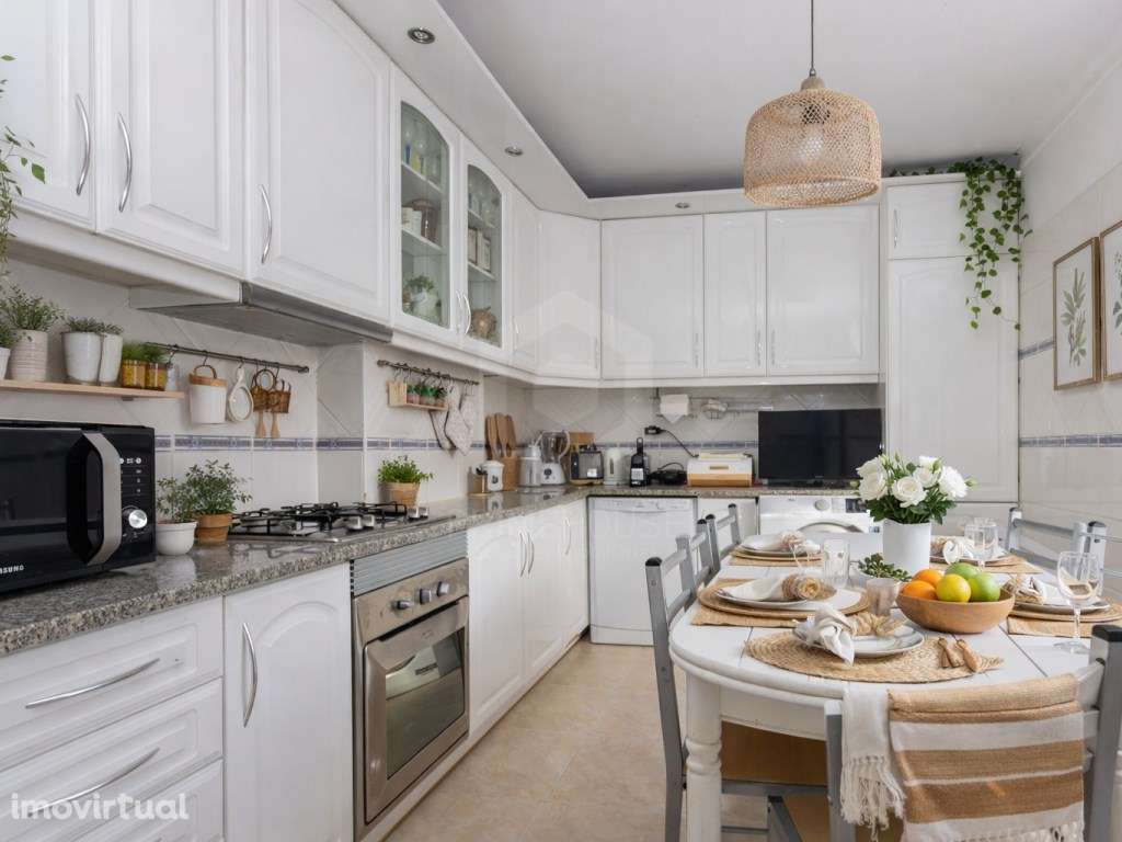 Apartamento T3 com espaço churrasco | Vista Serra da Arrábida - Grande imagem: 4/37