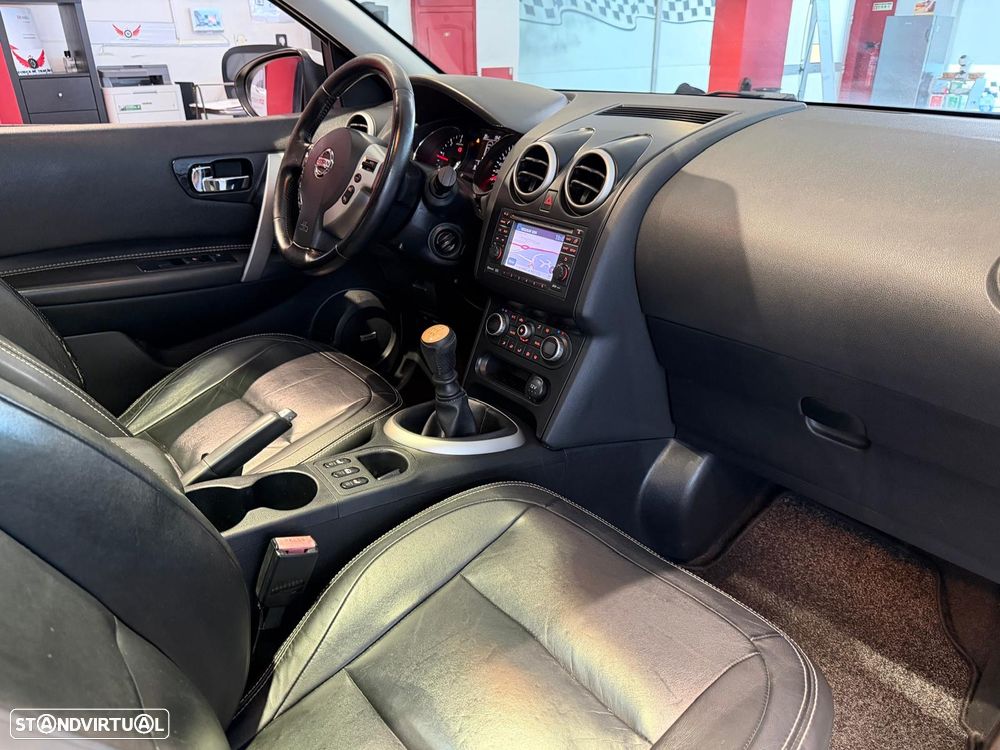 Nissan Qashqai +2 1.5 dCi Tekna Premium 18 - 10