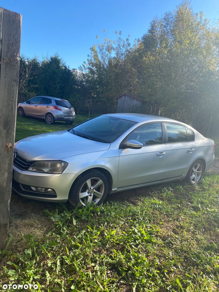 Volkswagen Passat - 2