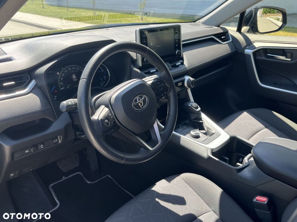 Toyota RAV4 - 10