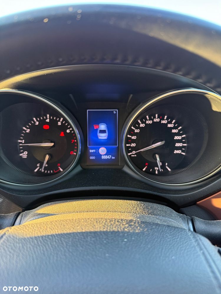Toyota Avensis 1.8 Premium - 6