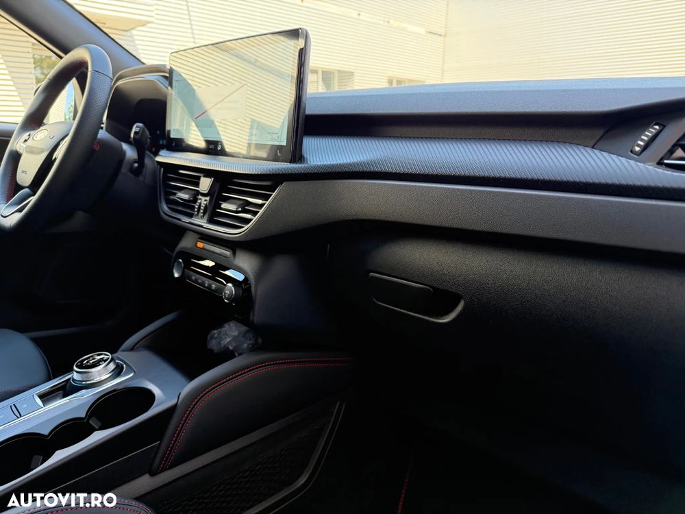 Ford Kuga 2.5 Duratec FWD PHEV ST-Line X - 26