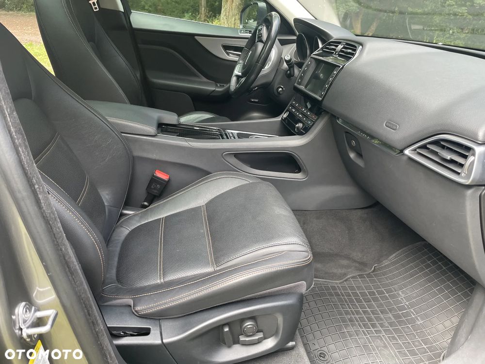 Jaguar F-Pace 20d AWD Prestige - 3