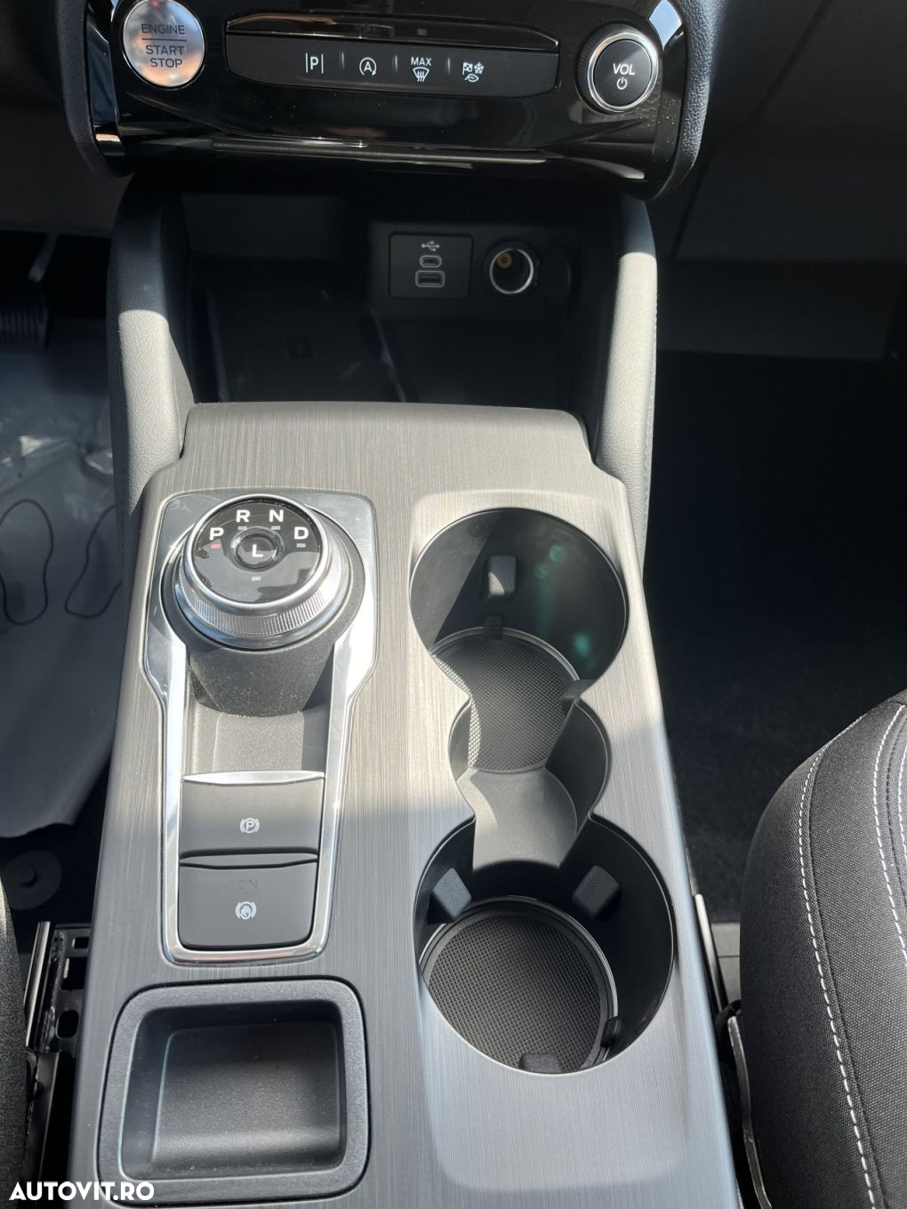Ford Kuga - 17