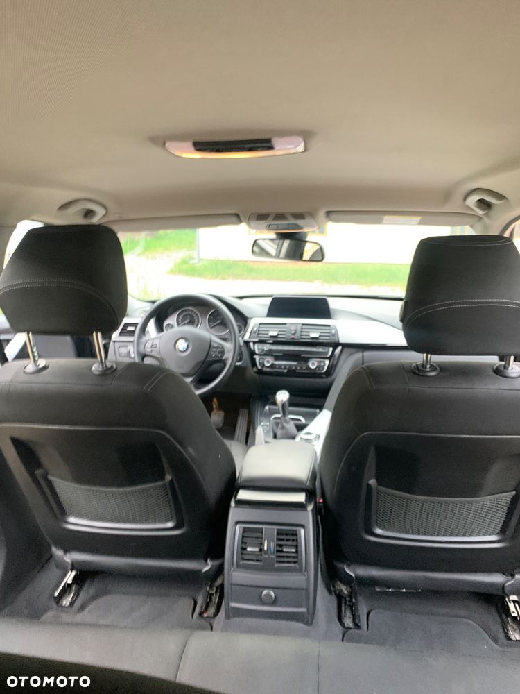 BMW Seria 3 318d Sport Line Shadow - 10