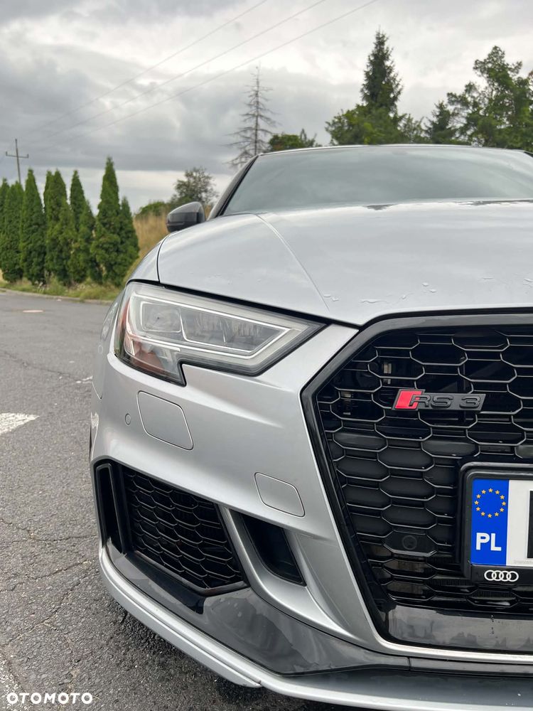 Audi RS3 Limousine - 4