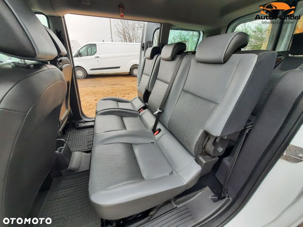 Ford Transit Connect - 22