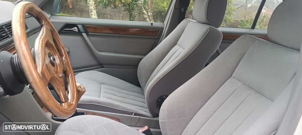 Mercedes-Benz E 200 D - 9