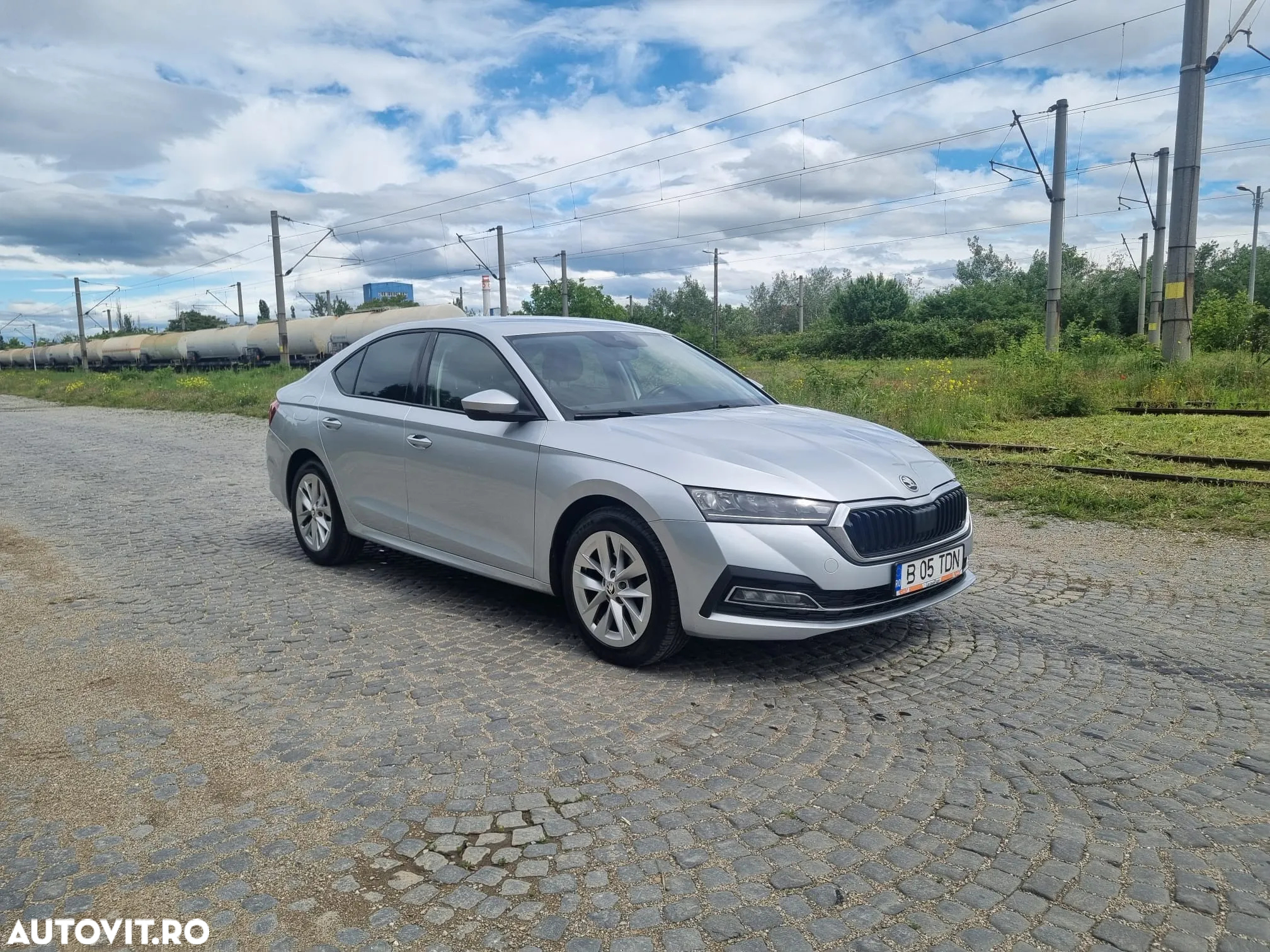 Skoda Octavia 2.0 TDI DSG Style - 3