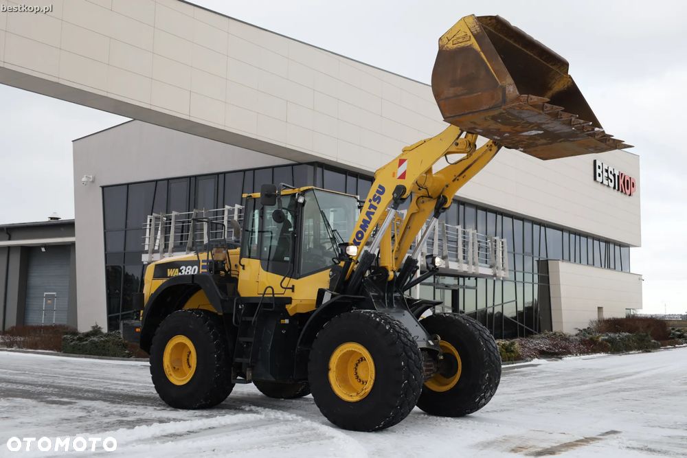 Komatsu WA380-8 - 22
