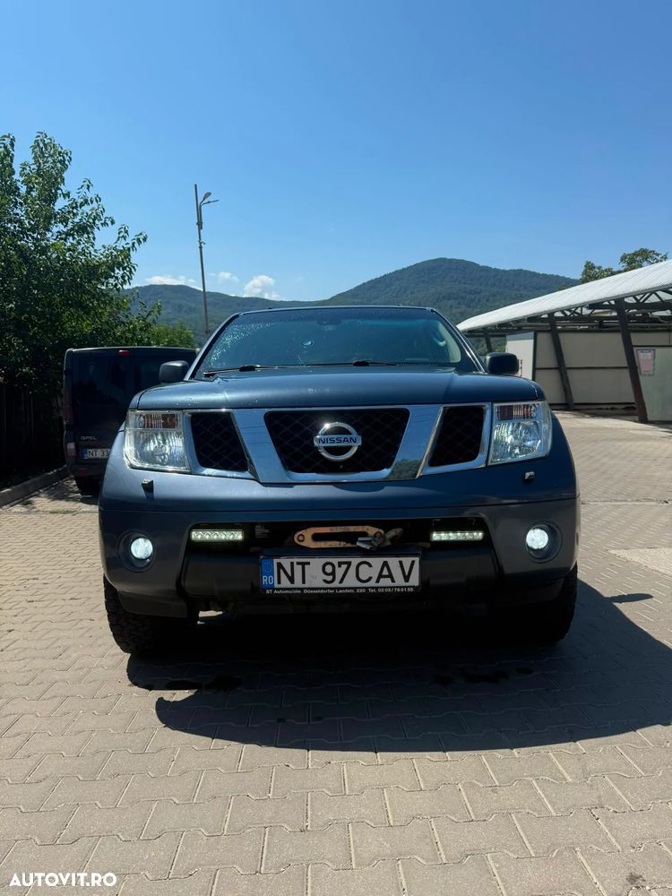 Nissan Pathfinder - 5