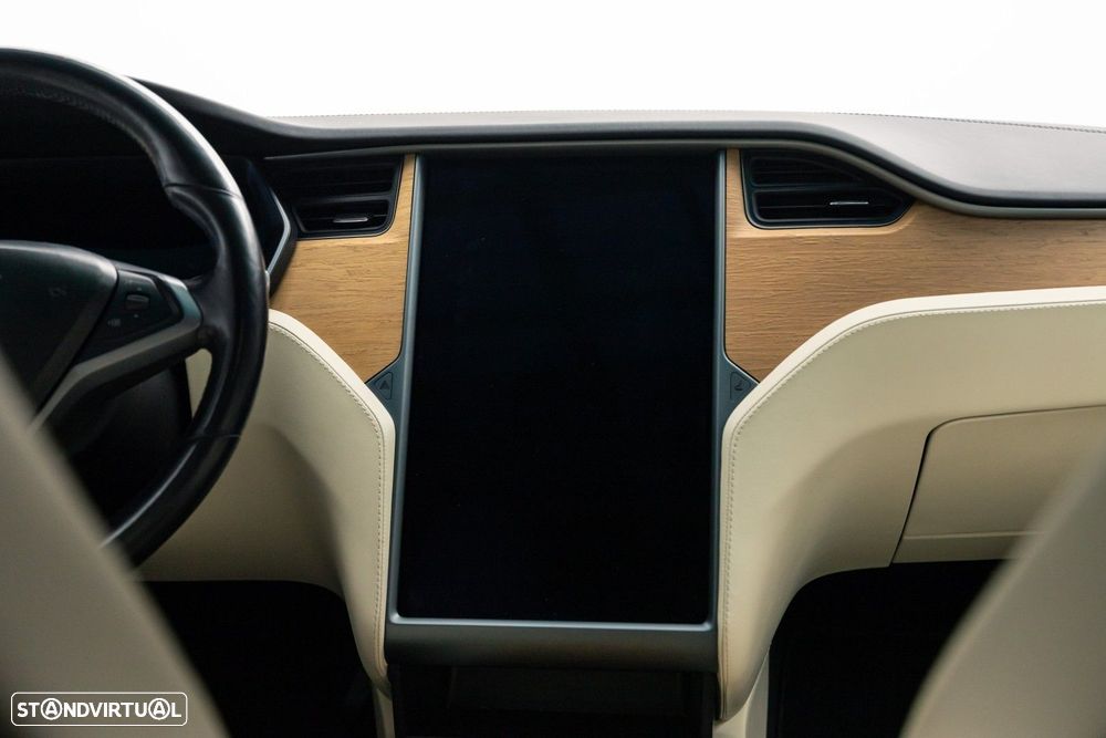 Tesla Model X 100 kWh Long Range AWD - 16