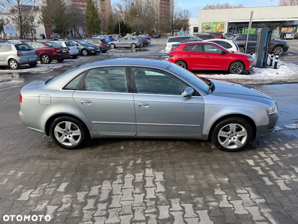 Audi A4 Limousine - 2
