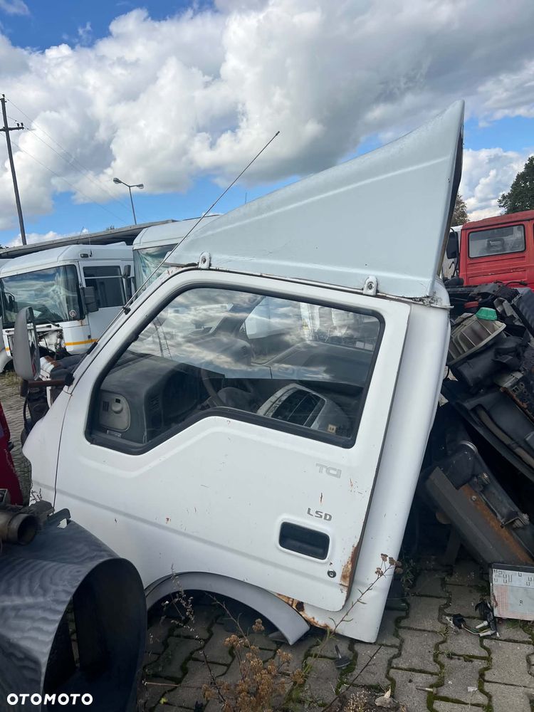 Kabina KIA K2500 / 2700 KOMPLETNA / Transport !!