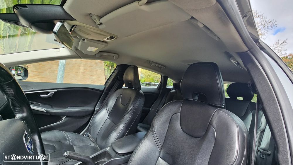 Volvo V40 1.6 D2 Momentum Eco - 11