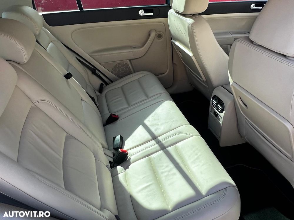 Volkswagen Golf Plus - 8