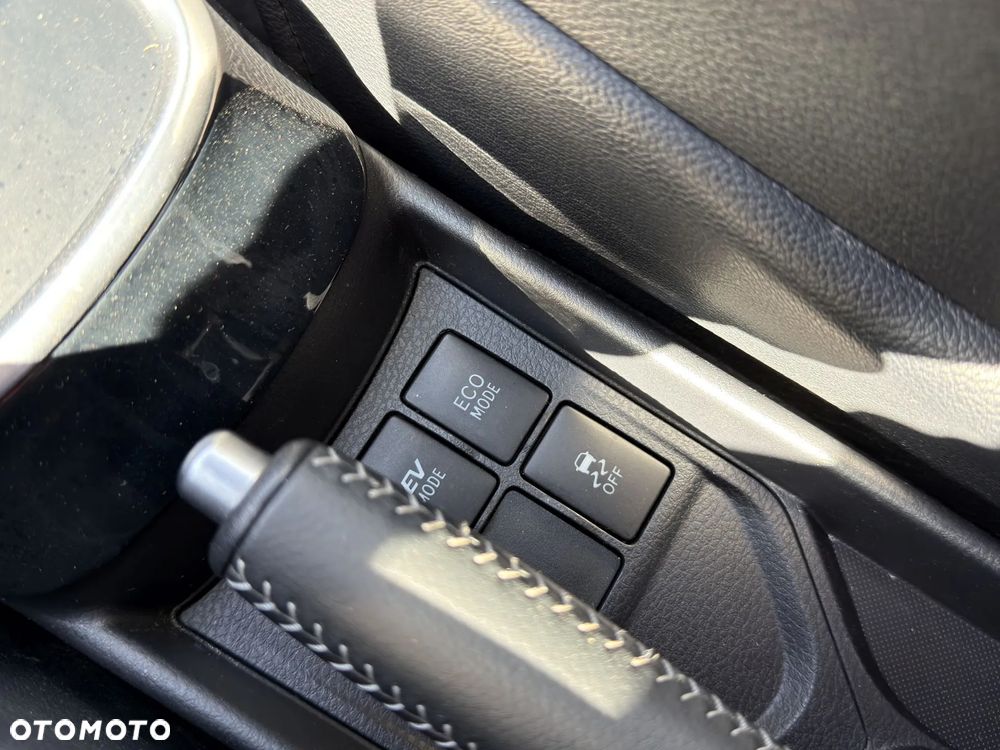 Toyota Yaris 1.5 VVT-i Selection - 28