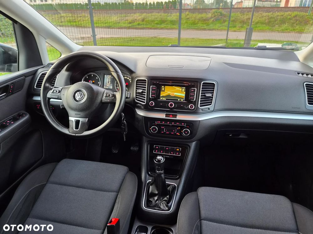 Volkswagen Sharan - 34