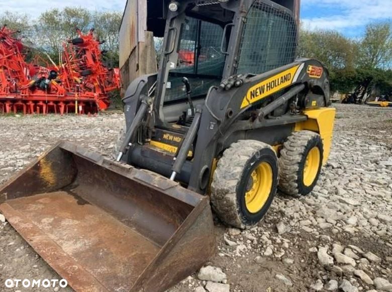 New Holland L218 - 2