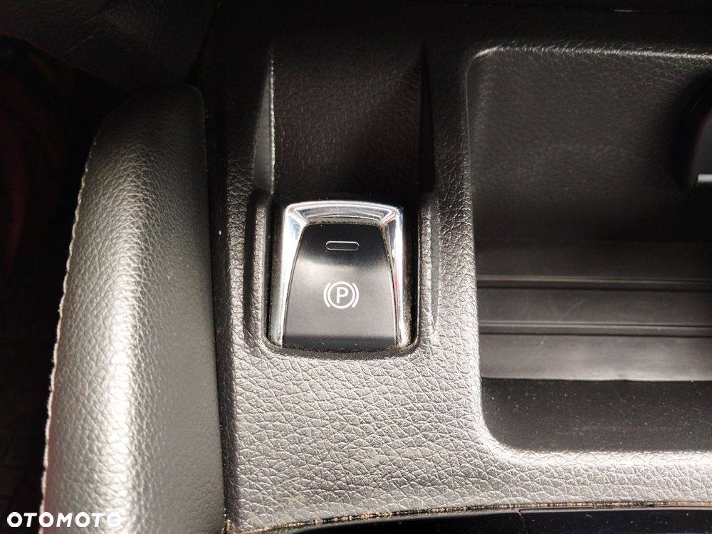Nissan Qashqai 1.6 DCi Acenta Xtronic EU6 - 24