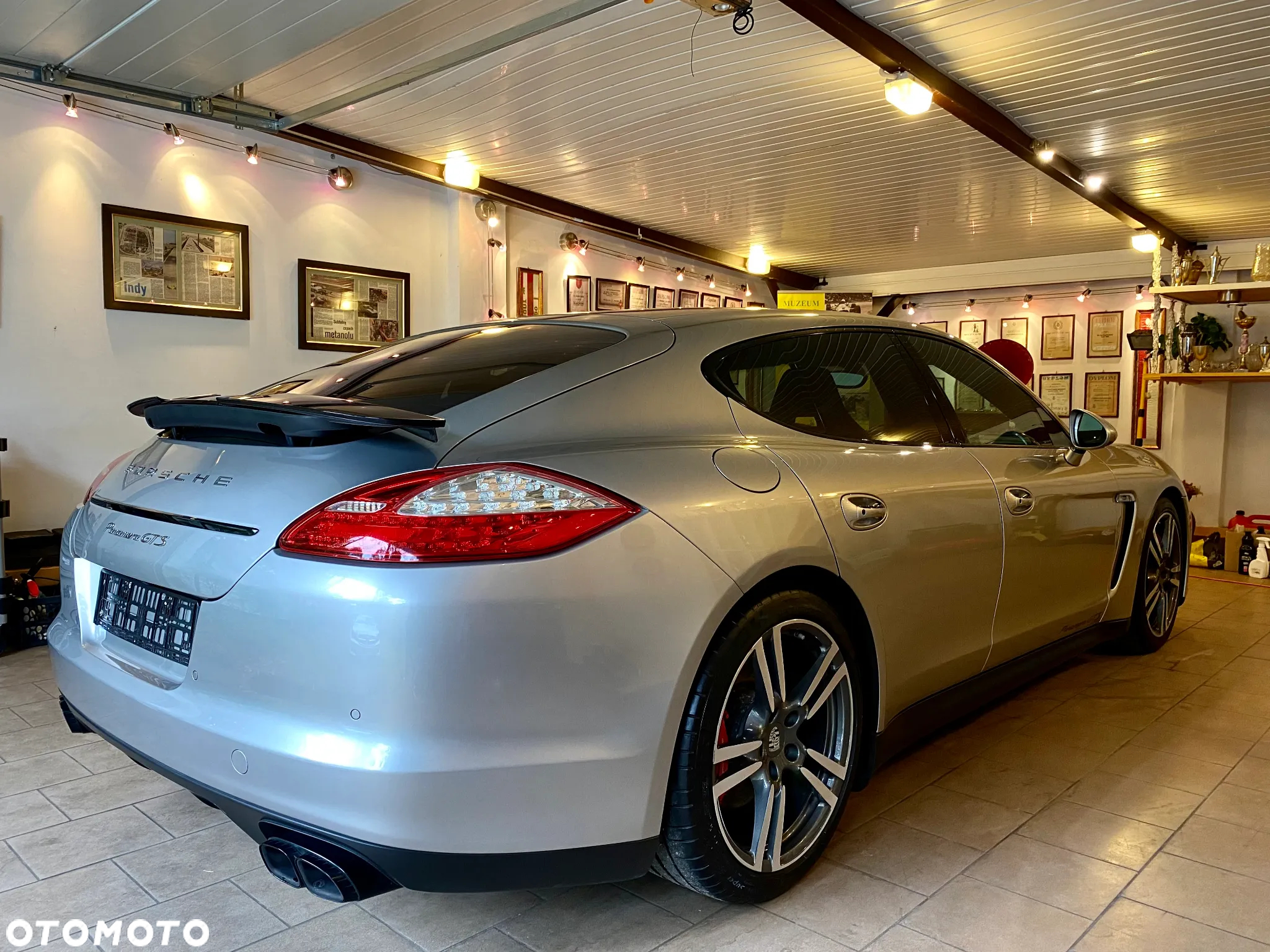 Porsche Panamera GTS PDK - 6