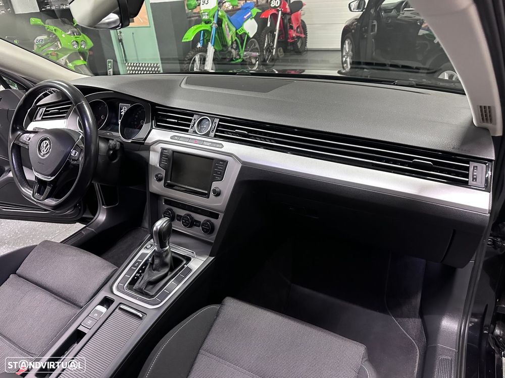 VW Passat Variant 2.0 TDi Confortline DSG - 21