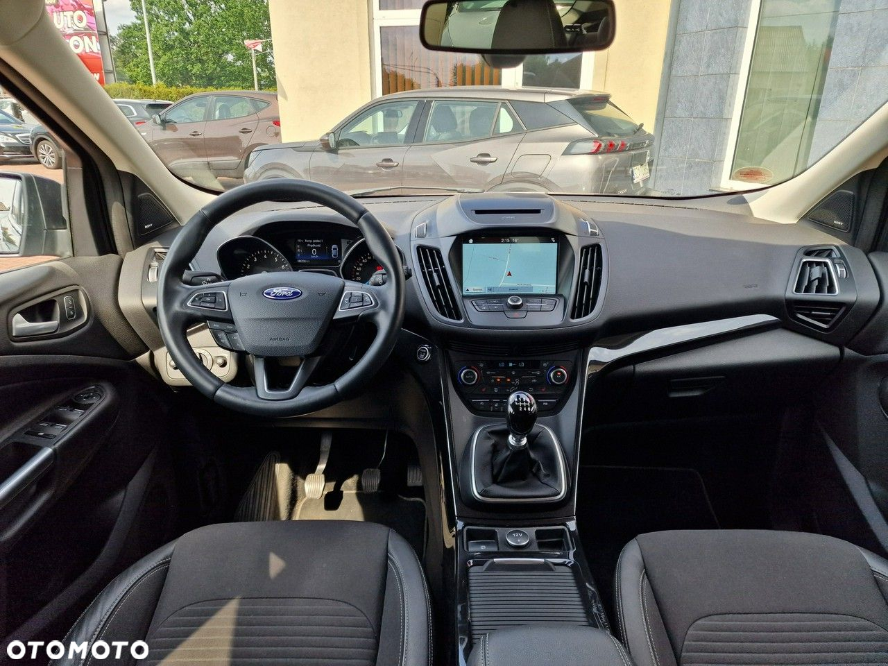Ford Kuga 1.5 EcoBoost 2x4 Titanium - 16