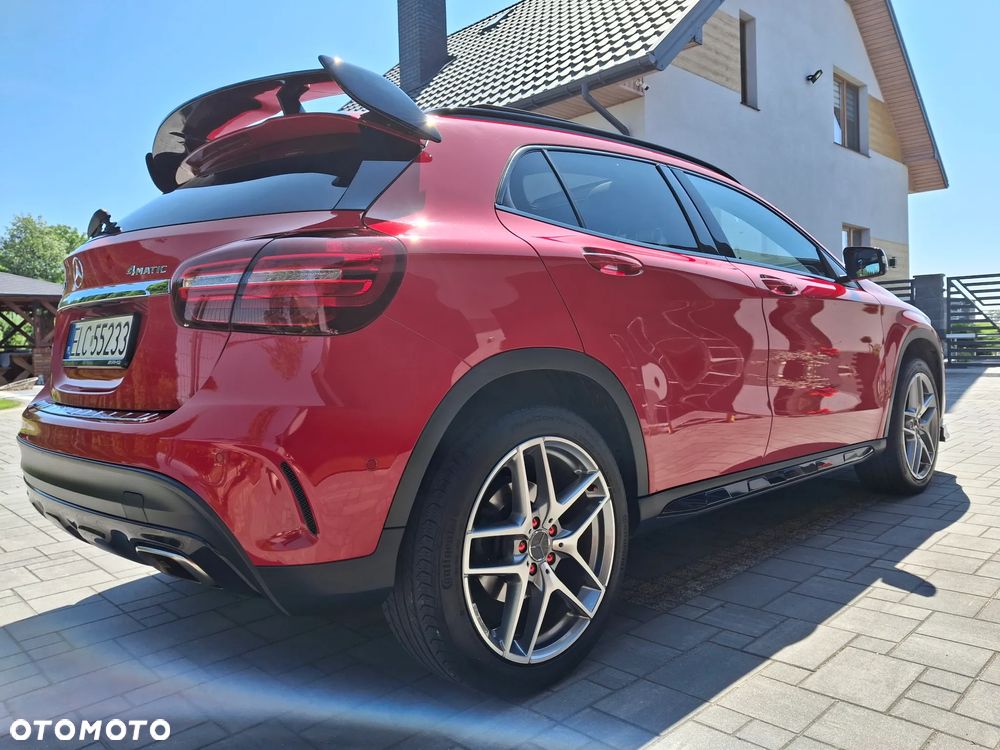 Mercedes-Benz GLA 250 4Matic 7G-DCT AMG Line - 4