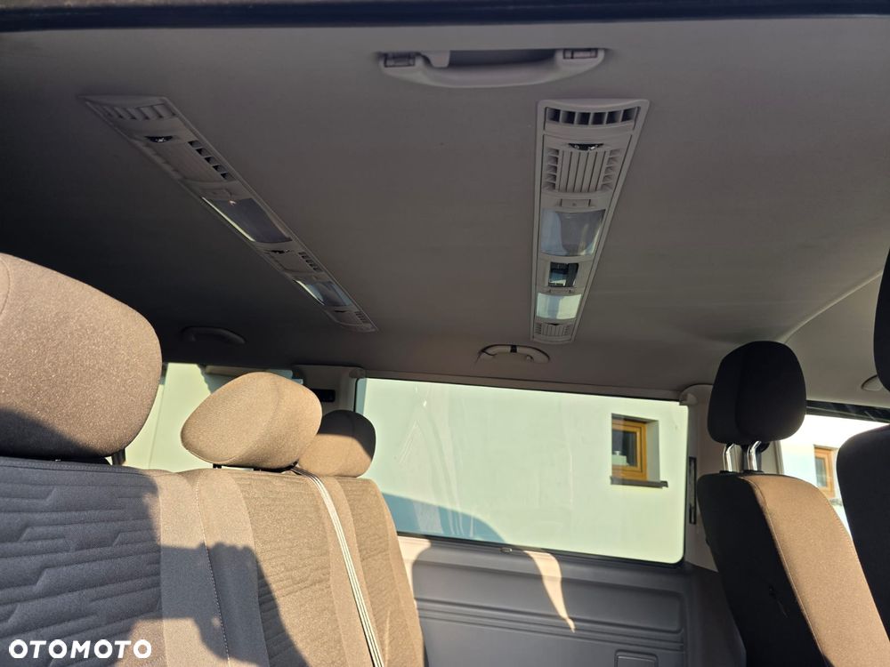 Volkswagen Caravelle 2.0 TDI L2 Highline 4Motion DSG - 25