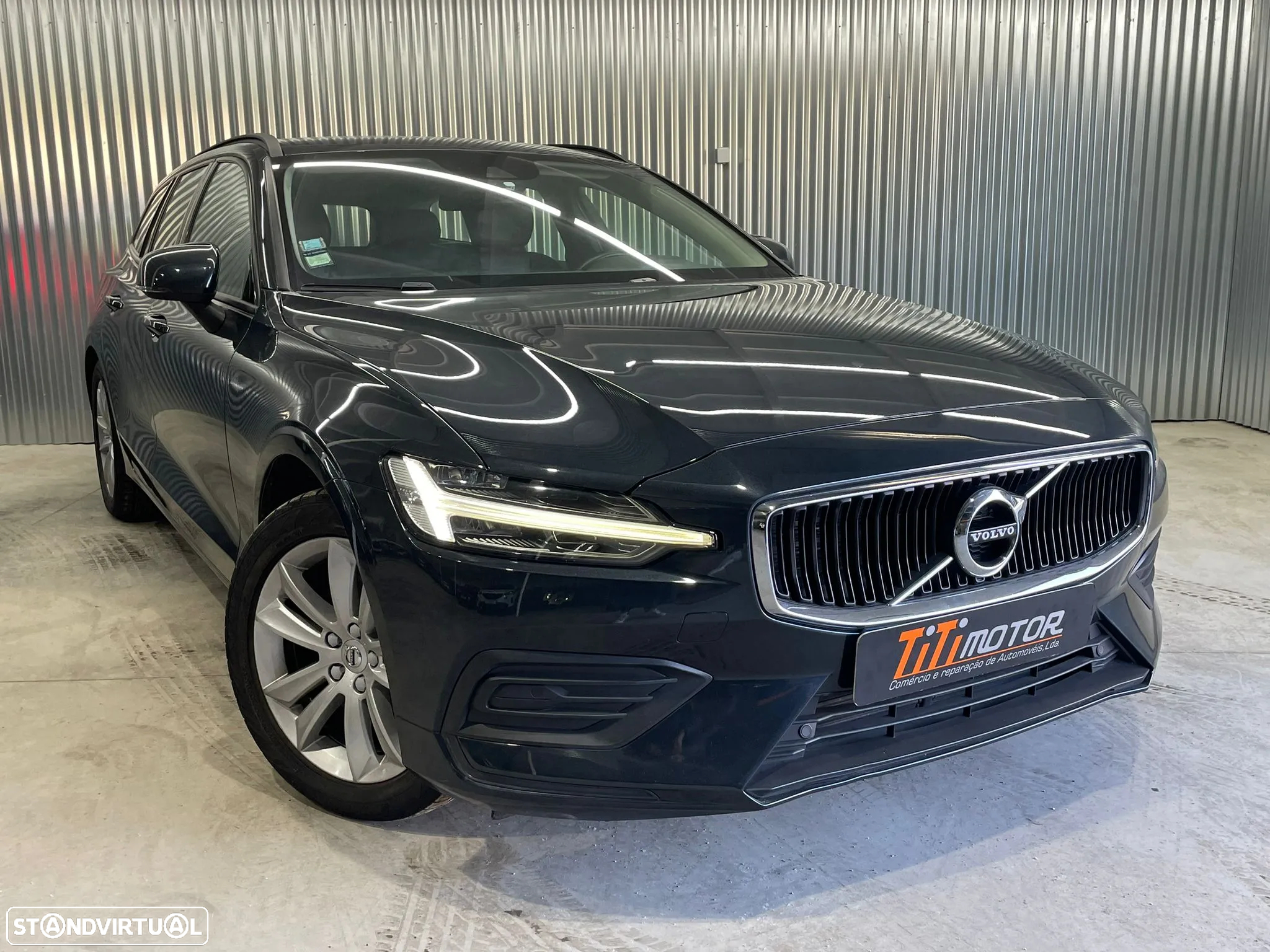 Volvo V60 2.0 D3 Momentum - 3