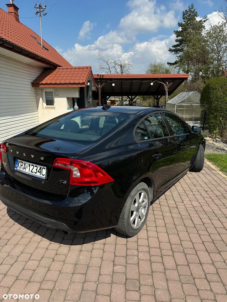 Volvo S60 T3 Momentum - 2