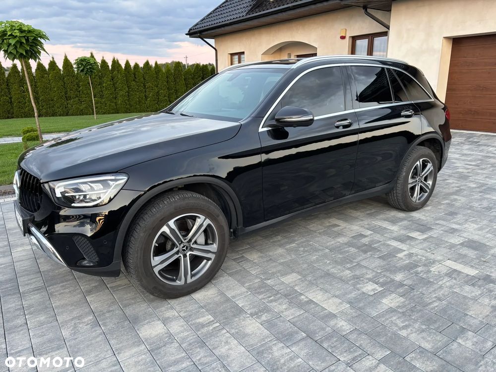 Mercedes-Benz GLC 300 4Matic 9G-TRONIC Exclusive - 3