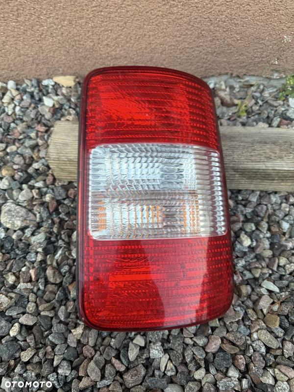 Lampa tylna prawa Vw Caddy III