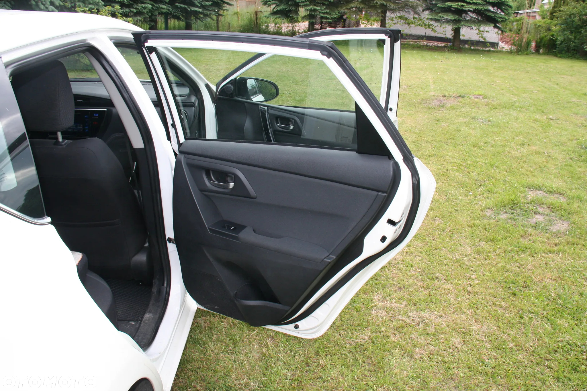 Toyota Auris 1.6 Comfort - 13